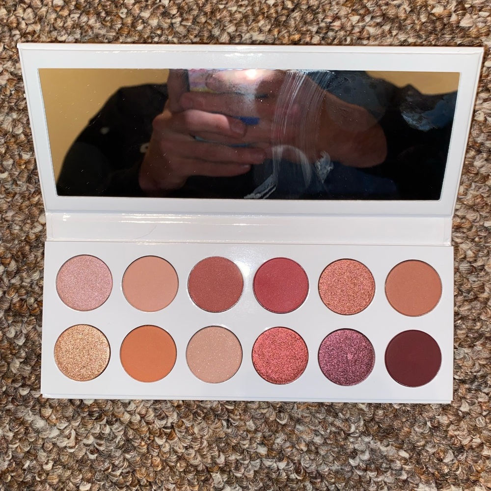 Kylie Cosmetics Burgundy Palette